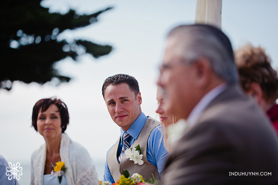 011intimate_beach_ wedding_Crown_Memorial_Beach_Oakland_California_Indu_Huynh_Photography
