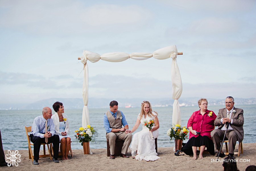 012intimate_beach_ wedding_Crown_Memorial_Beach_Oakland_California_Indu_Huynh_Photography